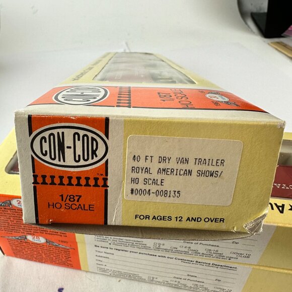 Con-Cor HO Scale Worlds Largest Midway 40 Ft Dry Van Trailer Set - Picture 3 of 3